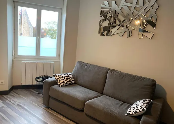 Le Petit Chaleureux - Centre ville - Wifi - stationnement (idéal couples, étudiants, business)