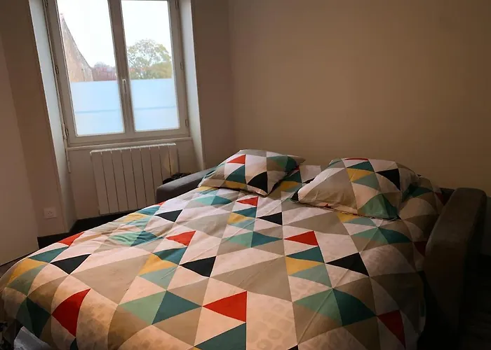 Le Petit Chaleureux - Centre ville - Wifi - stationnement (idéal couples, étudiants, business)